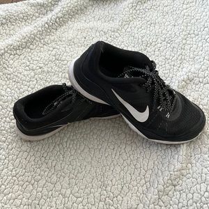 Nike Flex TR5 size 7
